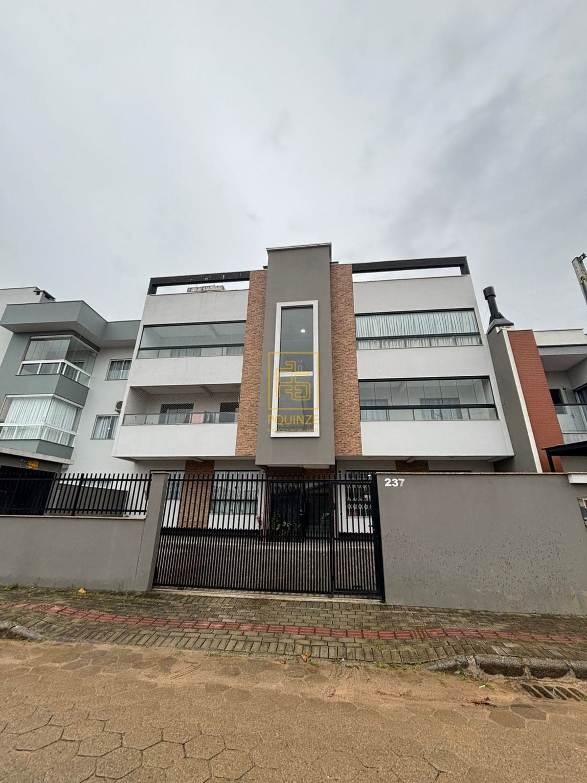 Apartamento térreo semi mobiliado a 450 metros da praia em Barra Velha