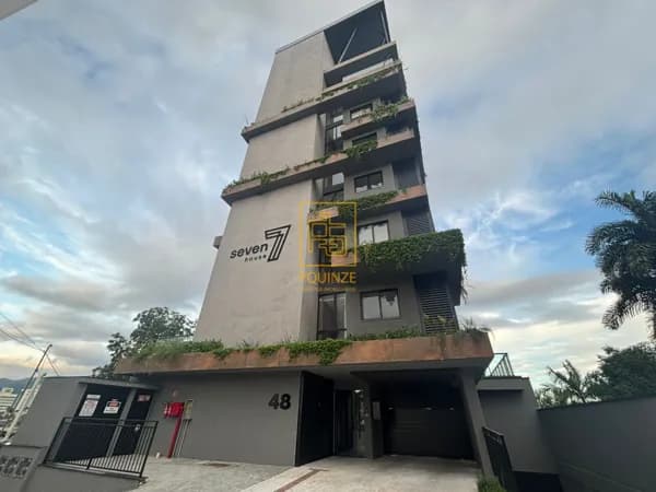 Viva com Estilo no Seven House: Apartamento com 3 dormitórios em Timbó