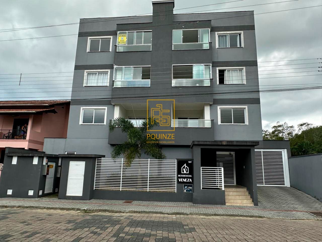 Apartamento mobiliado e decorado a 900 metros do centro de Timbó