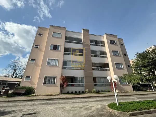 Apartamento mobiliado com 3 dormitórios e área de lazer completa no bairro Padre Martinho Stein em Timbó