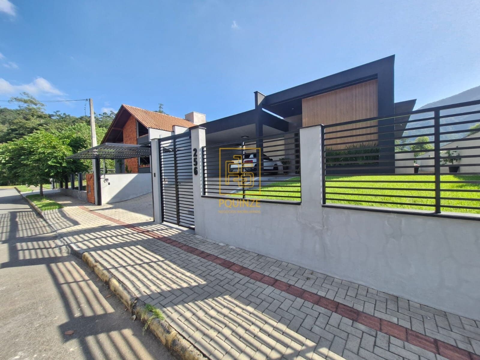 Casa moderna semi mobiliada a 3 km do centro de Pomerode