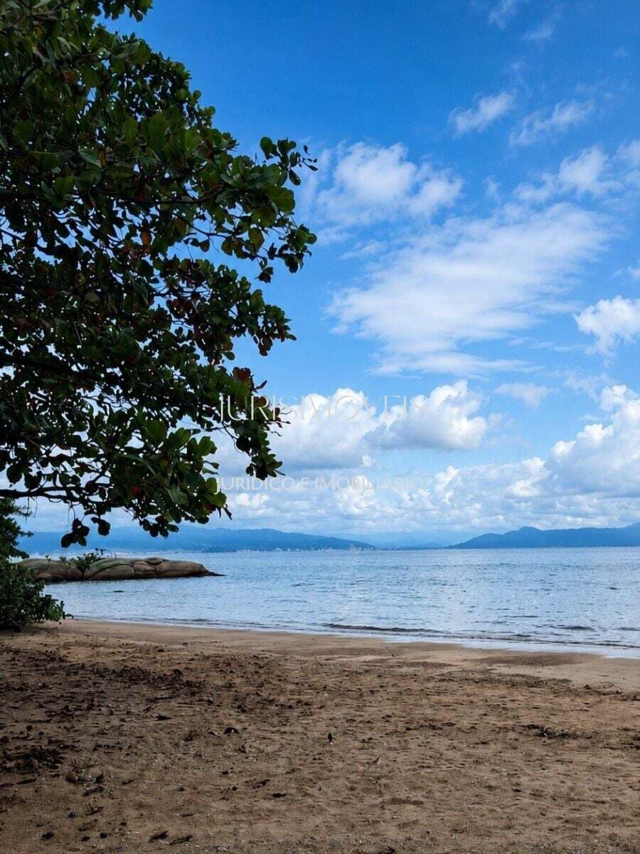 Terreno Frente para o Mar em Cacupé, Florianópolis/SC