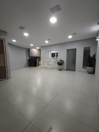 Casa Completa com 3 Dormitórios, Área Gourmet Planejada e Acabamento de Qualidade!