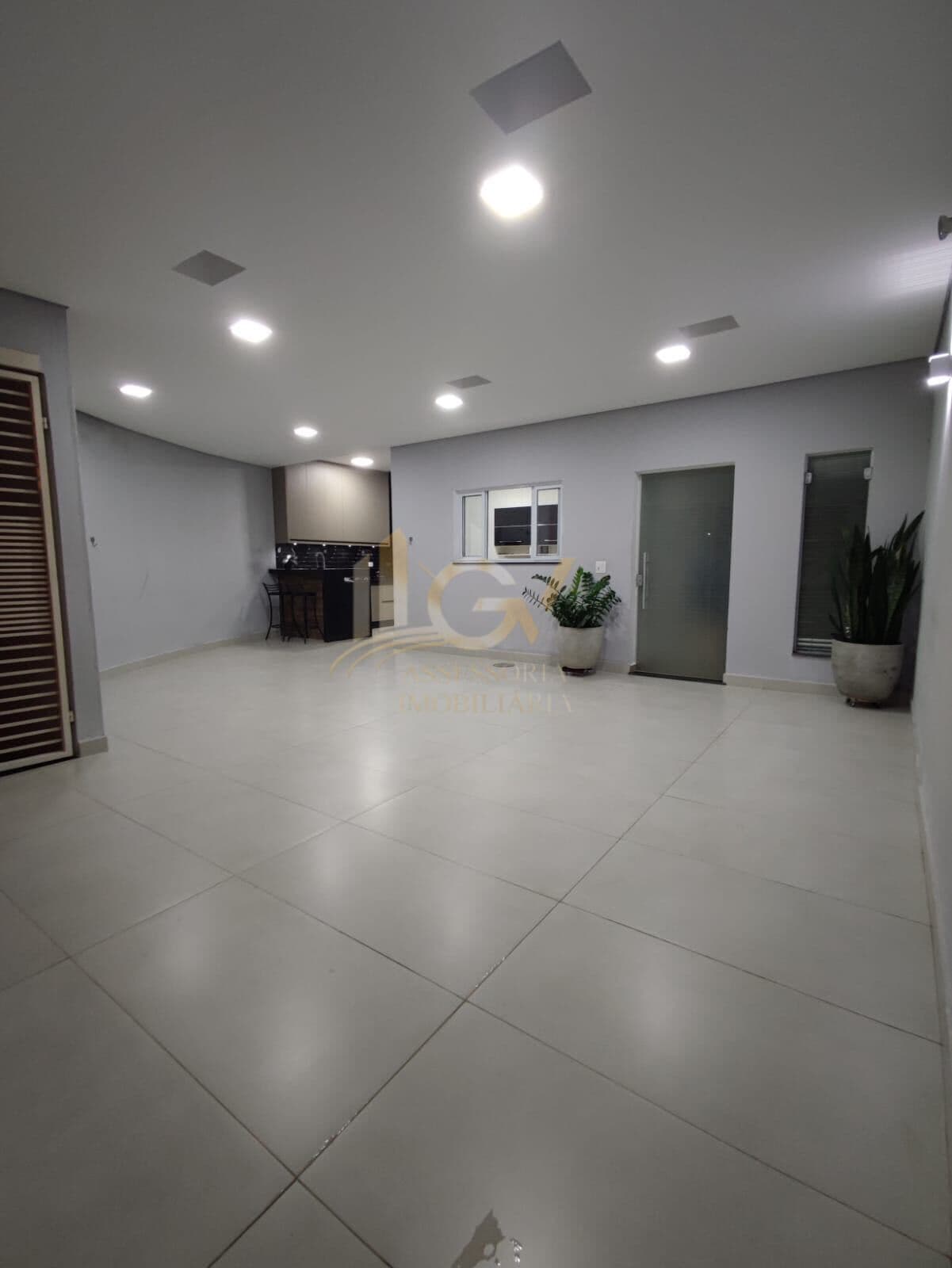 Casa Completa com 3 Dormitórios, Área Gourmet Planejada e Acabamento de Qualidade!
