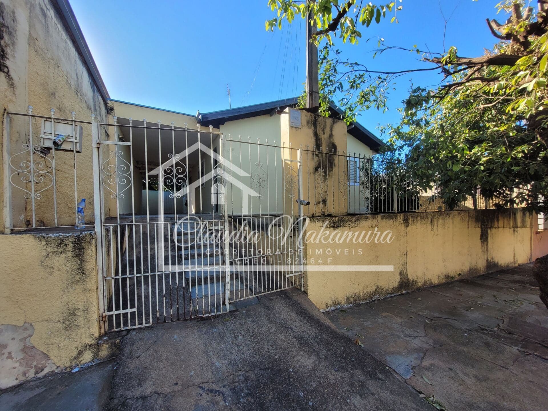 Casa em Mirandópolis - Centro
