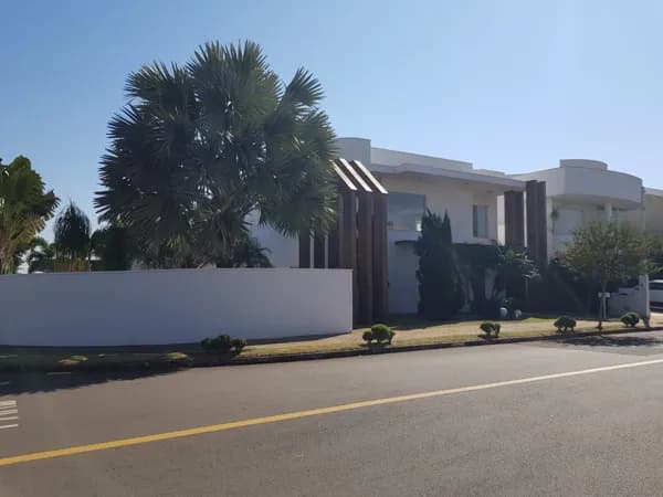Sofisticação em estado puro: Sobrado de 650m com Piscina à Venda no Terras do Imperador em Americana-SP