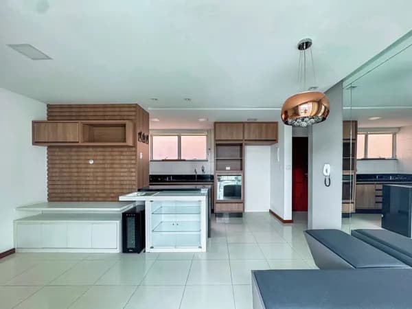 Apartamento à venda no bairro Jardim Laranjeiras em Juiz de Fora/MG