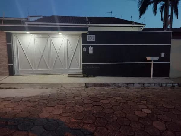 Casa à venda em Guaratinguetá - Jardim Bela Vista