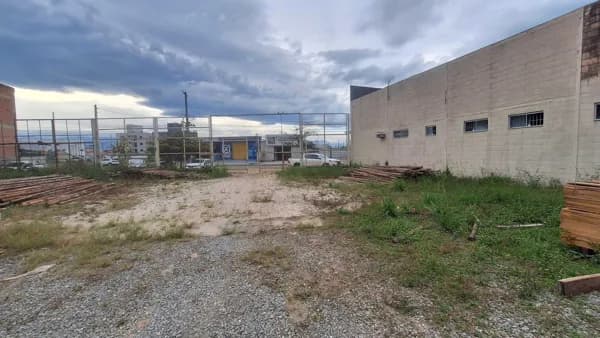 Terreno Comercial para locação no Jardim do Vale em Guaratinguetá/SP