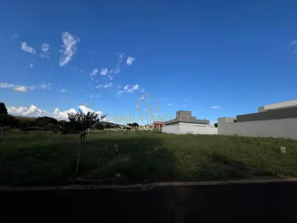 Terreno 250m² no Quinta da Mata I