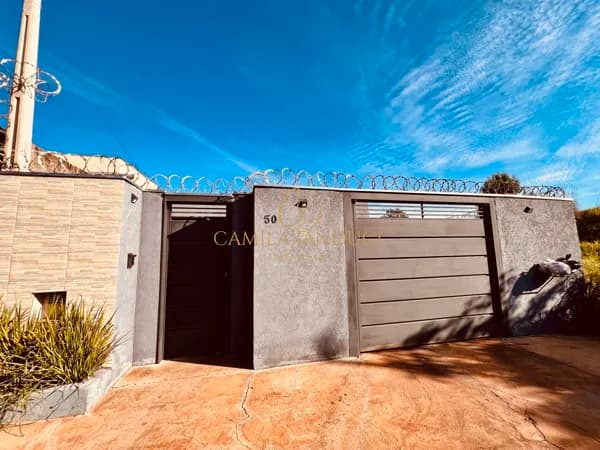 Casa a Venda com 3 Quartos - 251m² em Bonfim Paulista