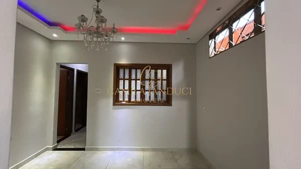 Casa em Ribeirão Preto - Vila Tibério