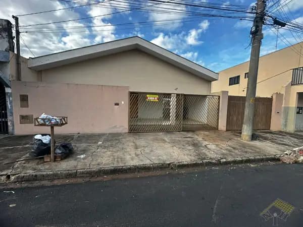 Casa Alvenaria para Aluguel em São Vicente Novo Horizonte-SP