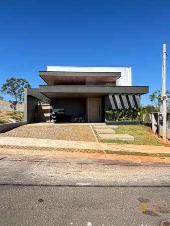 Casa em Marília - Jardim Esmeralda