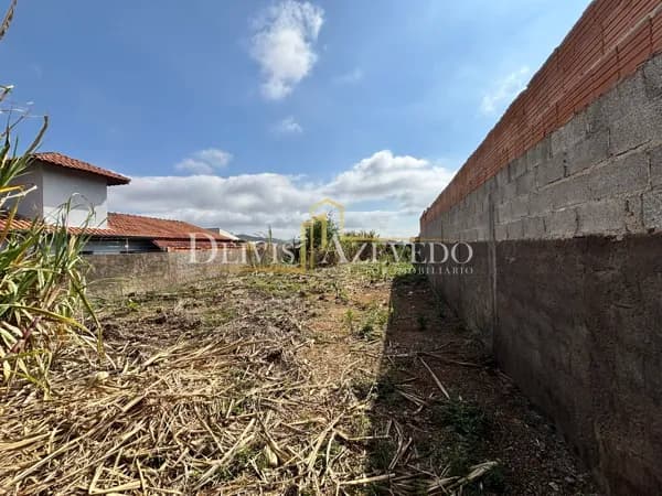 Lote totalmente plano