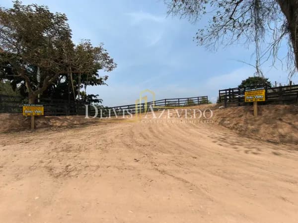 Lote de Chácara à venda em Condomínio Fechado
