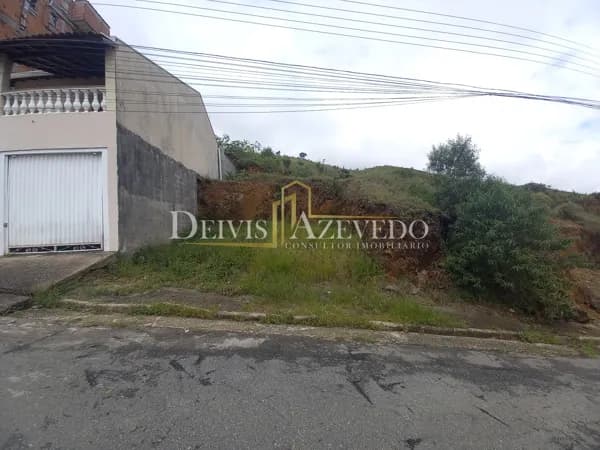Terreno com projeto de casa aprovado