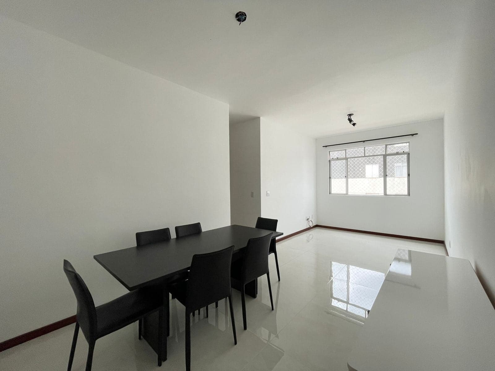 Apartamento com 3 quartos para alugar no Buritis