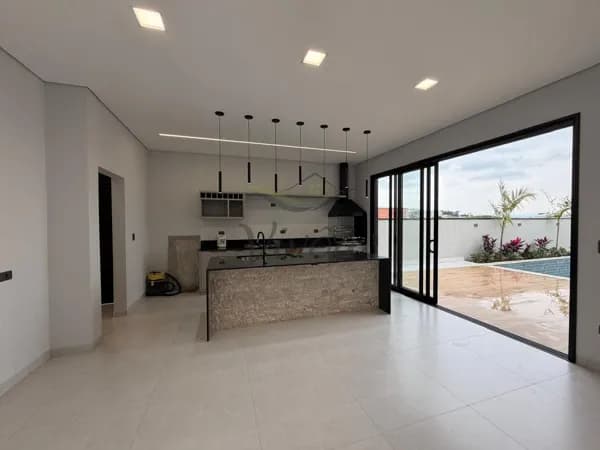 🏡 Excelente Casa Térrea à Venda no Condomínio Lagos D’Icaraí