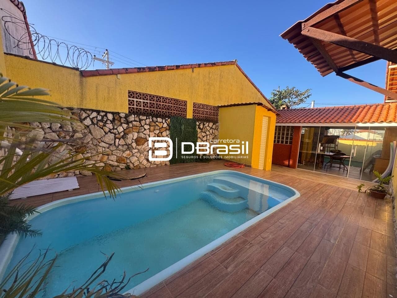 Casa Padrão em Praia de Cordeirinho, Maricá/RJ