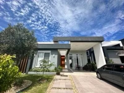 Casa a venda no Condomínio Dubai