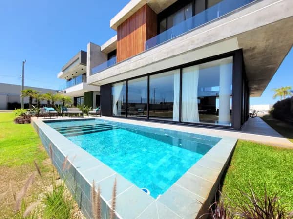 Casa à Venda no Condomínio Sense em Xangri-lá