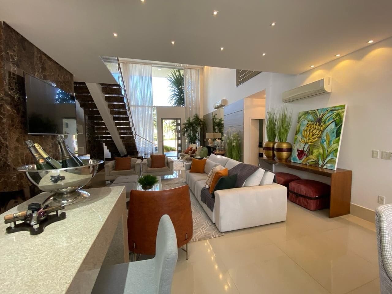 Oportunidade Exclusiva no Condomínio Enseada em Xangri-lá! Casa de Luxo com 5 Suítes Mobiliada e Decorada 🌟