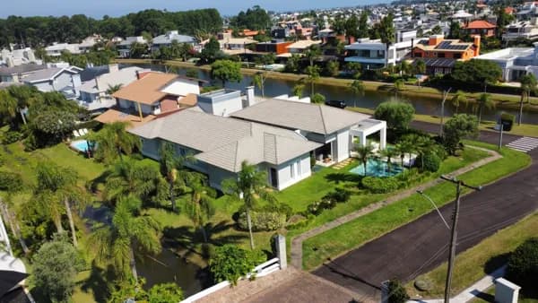 Casa à Venda no Condomínio Atlântida Ilhas Park em Xangri-lá