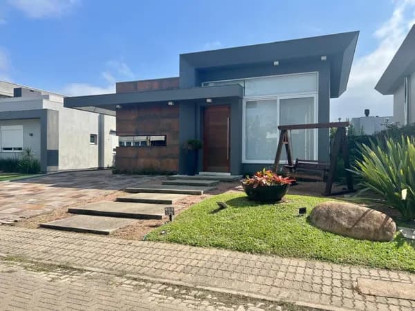 Casa a venda no Condomínio Dubai em Capão da Canoa