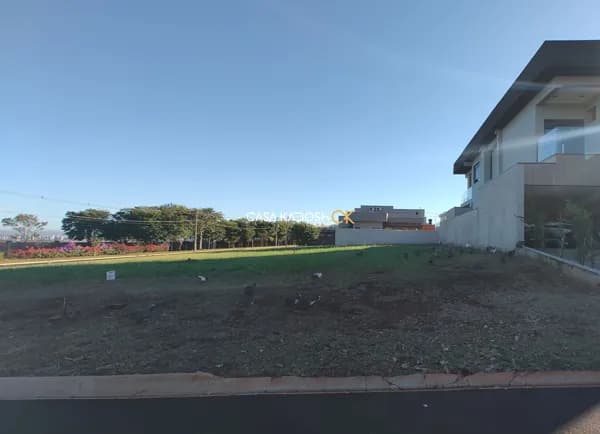 Terreno em Condomínio - Residencial Alto do Castelo