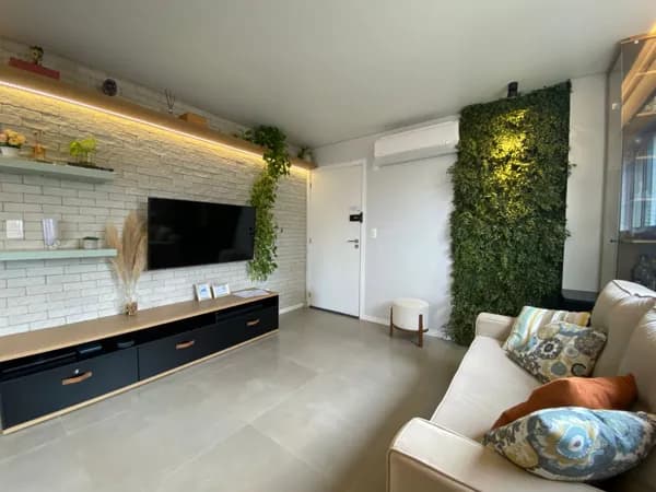 Apartamento finamente mobiliado a 450 metros do mar