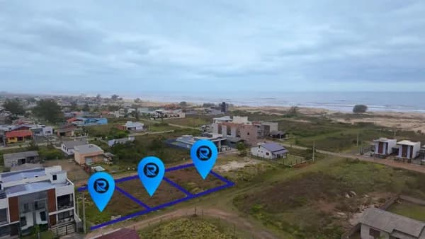 Terreno com 325m² em Passo de Torres, 250 metros do mar.
