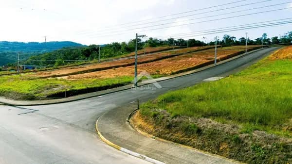 Terrenos à venda à partir de 310m² com ampla área verde