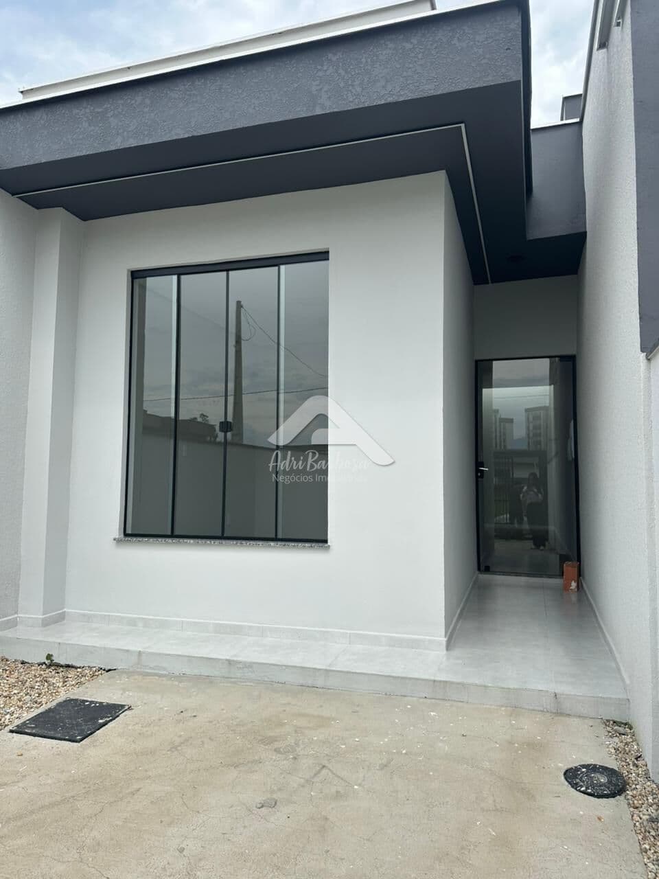 Casa Geminada com 01 Suíte + 01 quarto em João Pessoa