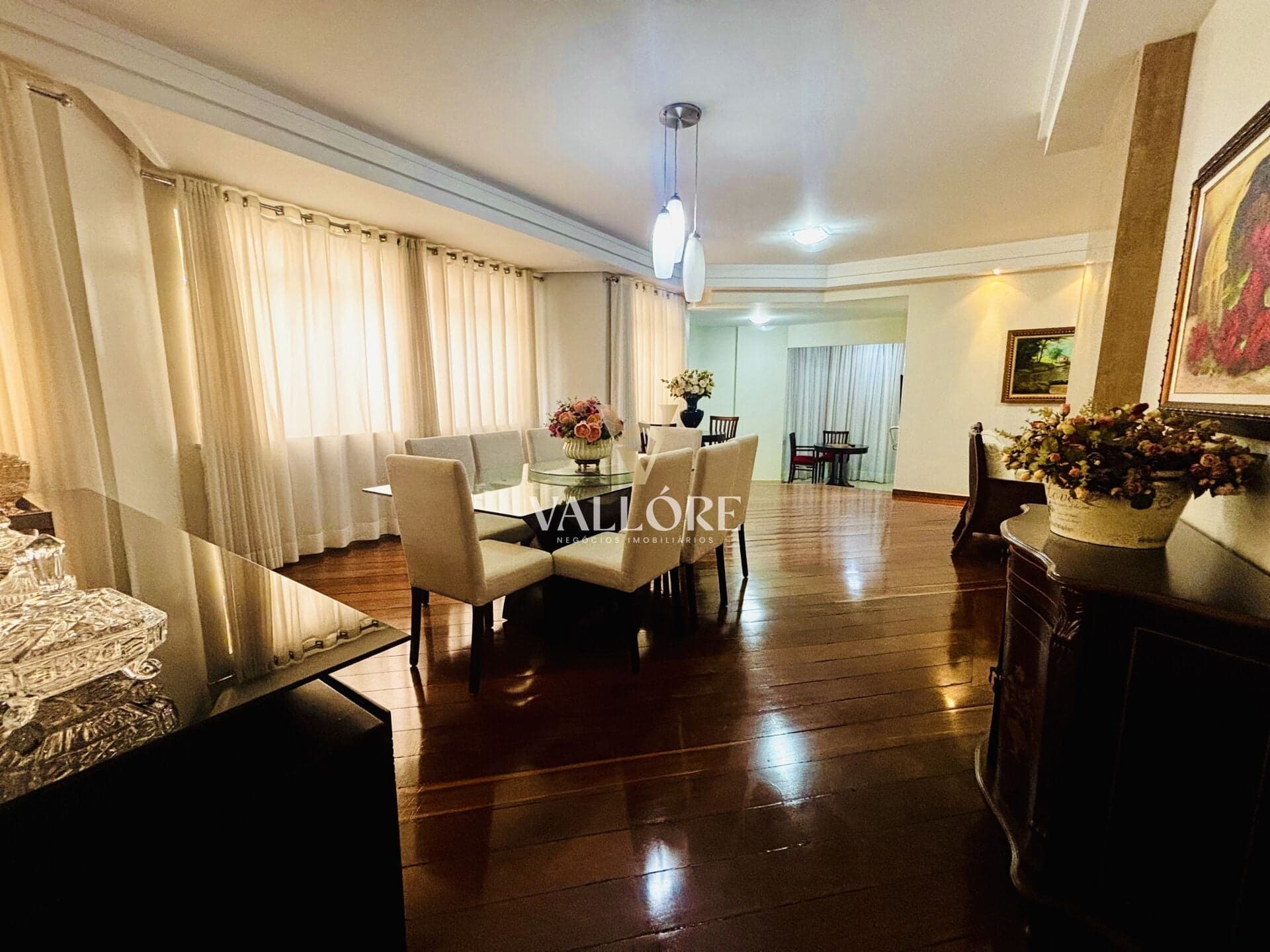 Apartamento 210m² no Setor Oeste | 4 Quartos | 2 Suítes | 2 Vagas
