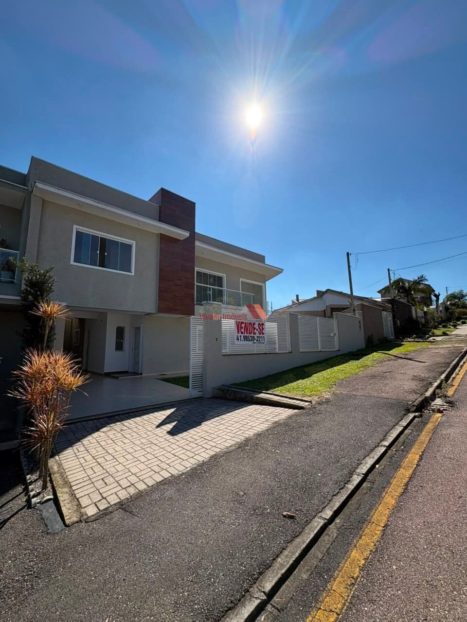 🏡 Sobrado à Venda no Centro de Araucária