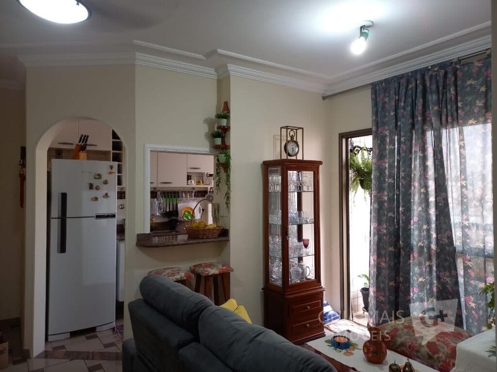 Apartamento 1 dormitorio com elevador no centro