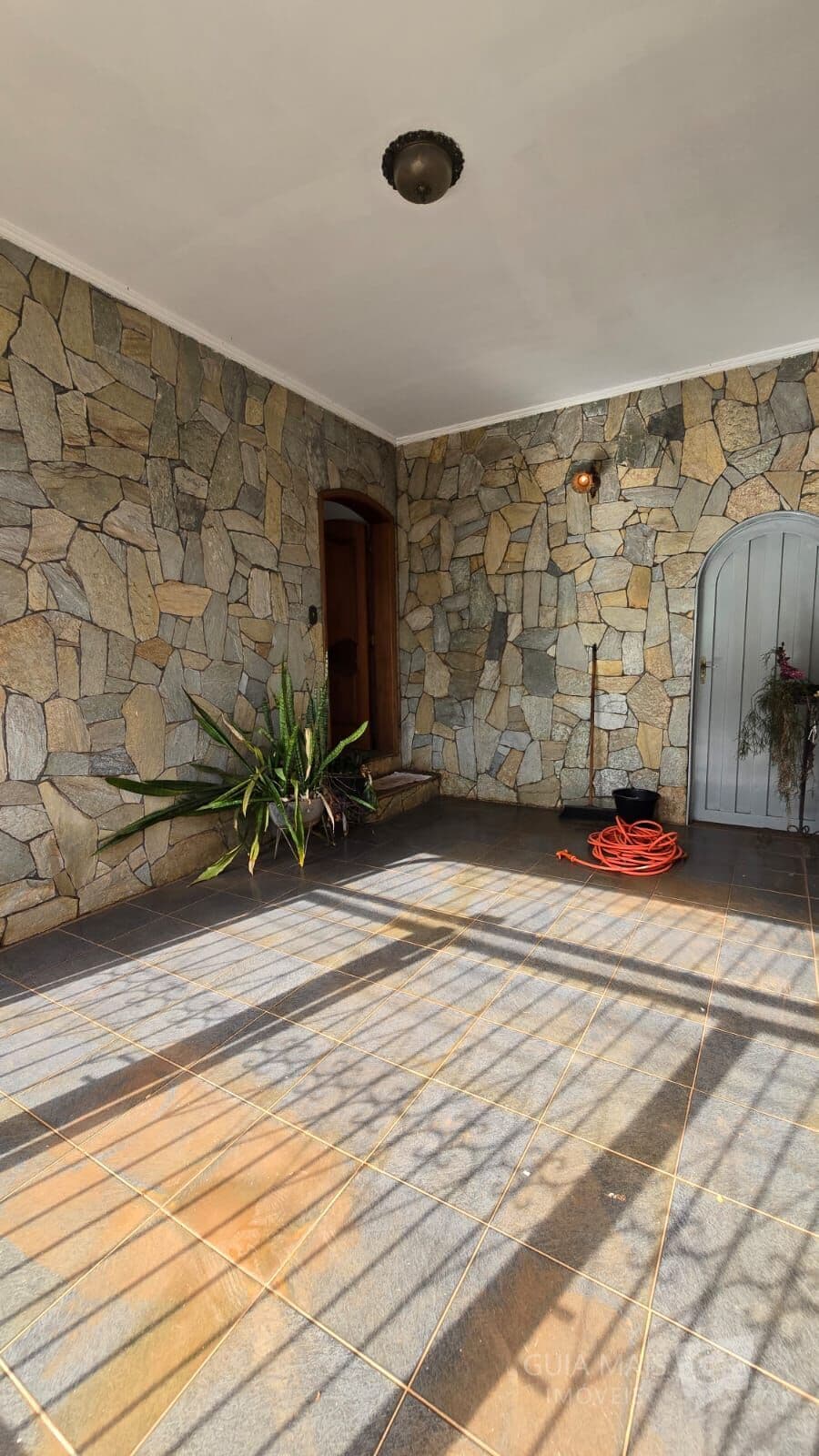 Casa em Ribeirão Preto - Vila Tibério