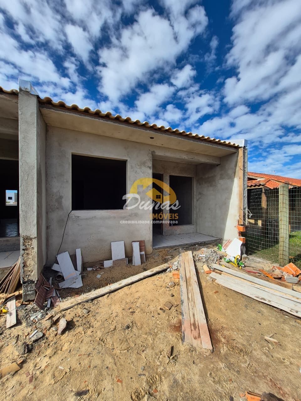 Casa Geminada à venda no Balneário Tiarajú - Tramandaí/RS