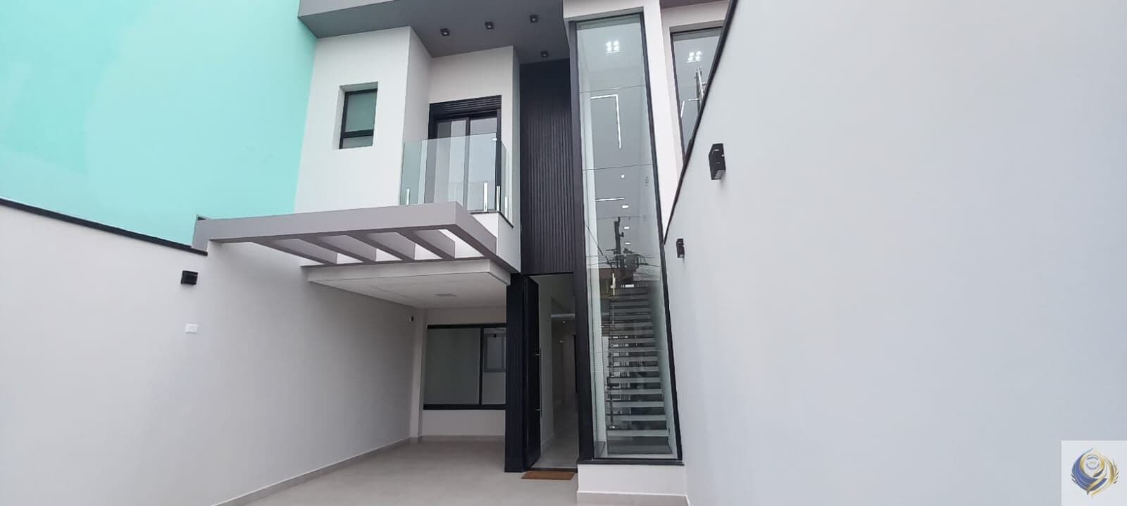 Sobrado 3 Suítes e 3 Vagas à venda no bairro Vila Alzira - Santo André/SPNOVO