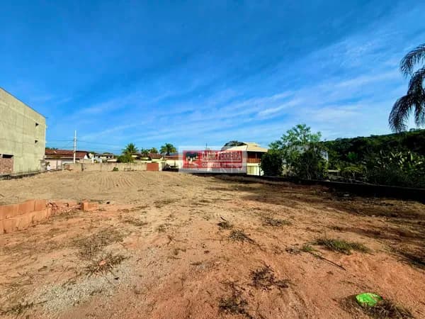 Lote 1.080m²