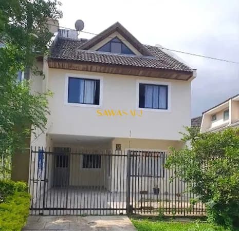 Sobrado Frente para a rua no Jardim das Américas! 3 quartos com ático. Amplo e iluminado