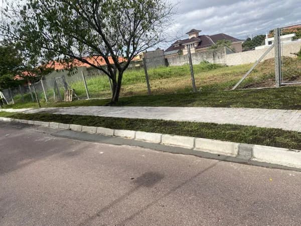 Lote/Terreno em Curitiba - Vista Alegre