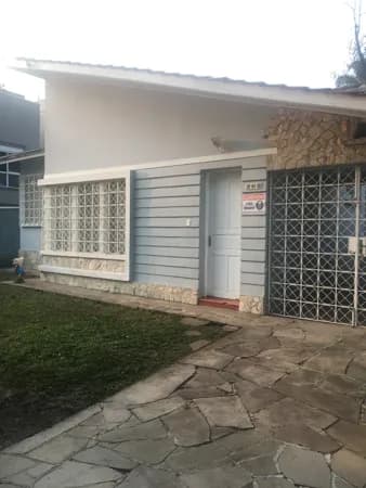 Casa Padrão com Terreno no Guabirotuba