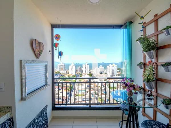 Apartamento em Barreiros, São José/SC