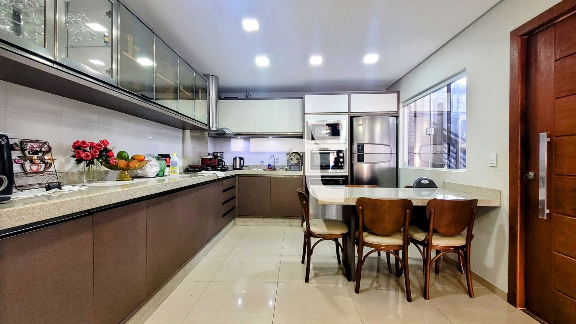 Casa com 4 dormitórios e piscina no Campeche, Florianópolis/SC
