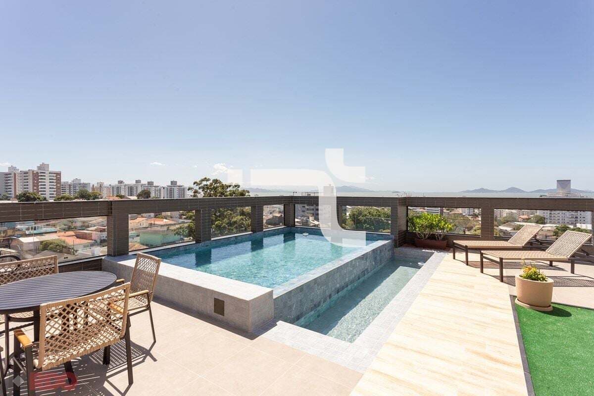 Apartamento de 111m² privativos, com 03 dormitórios (02 suítes) no Estreito - Florianópolis - SC