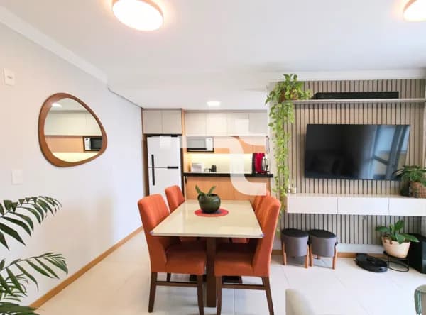 Apartamento de 02 dormitórios em Barreiros - São José - SC