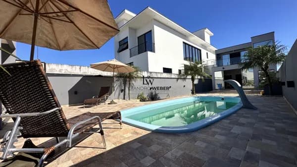 Casa 3 dormitórios - Piscina - Deltaville - Biguaçu