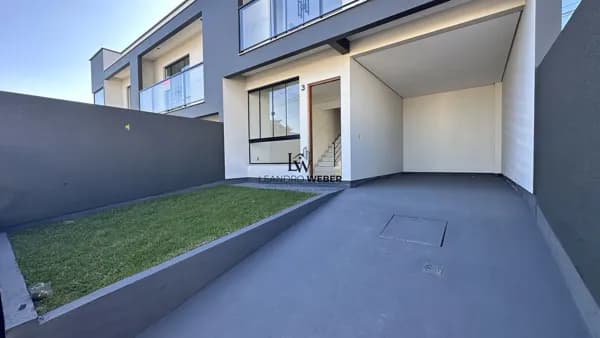 Sobrado com 2 Suítes - São José - SC